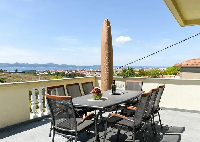 Luxury Apartment Issa