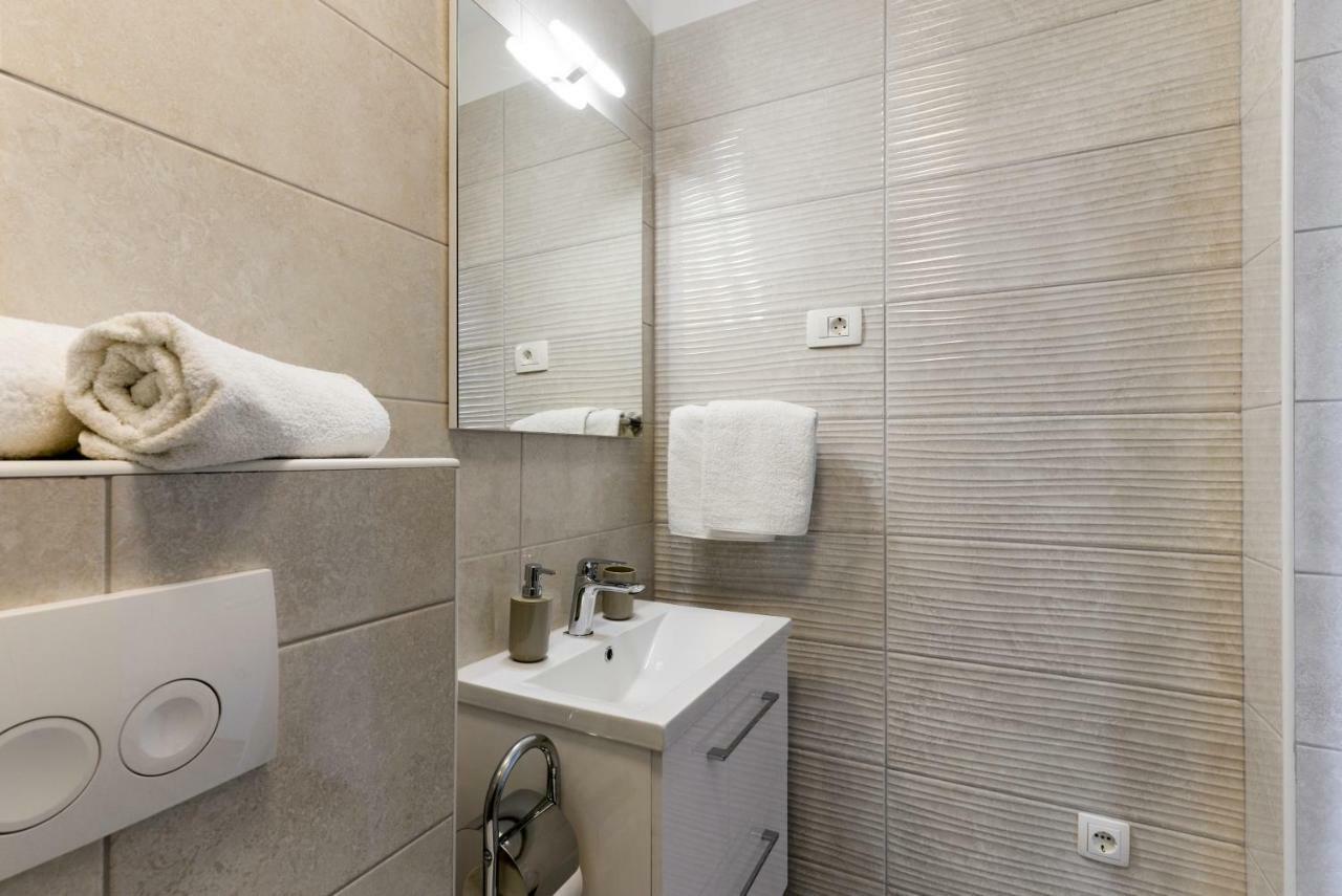 Luxury Issa Apartament *